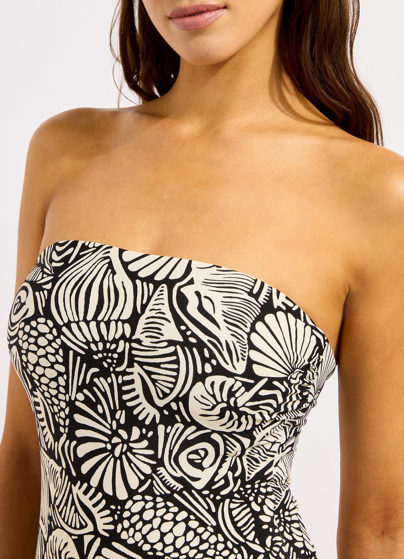 C Shells DD Bandeau One Piece Swimsuit - Black view 4