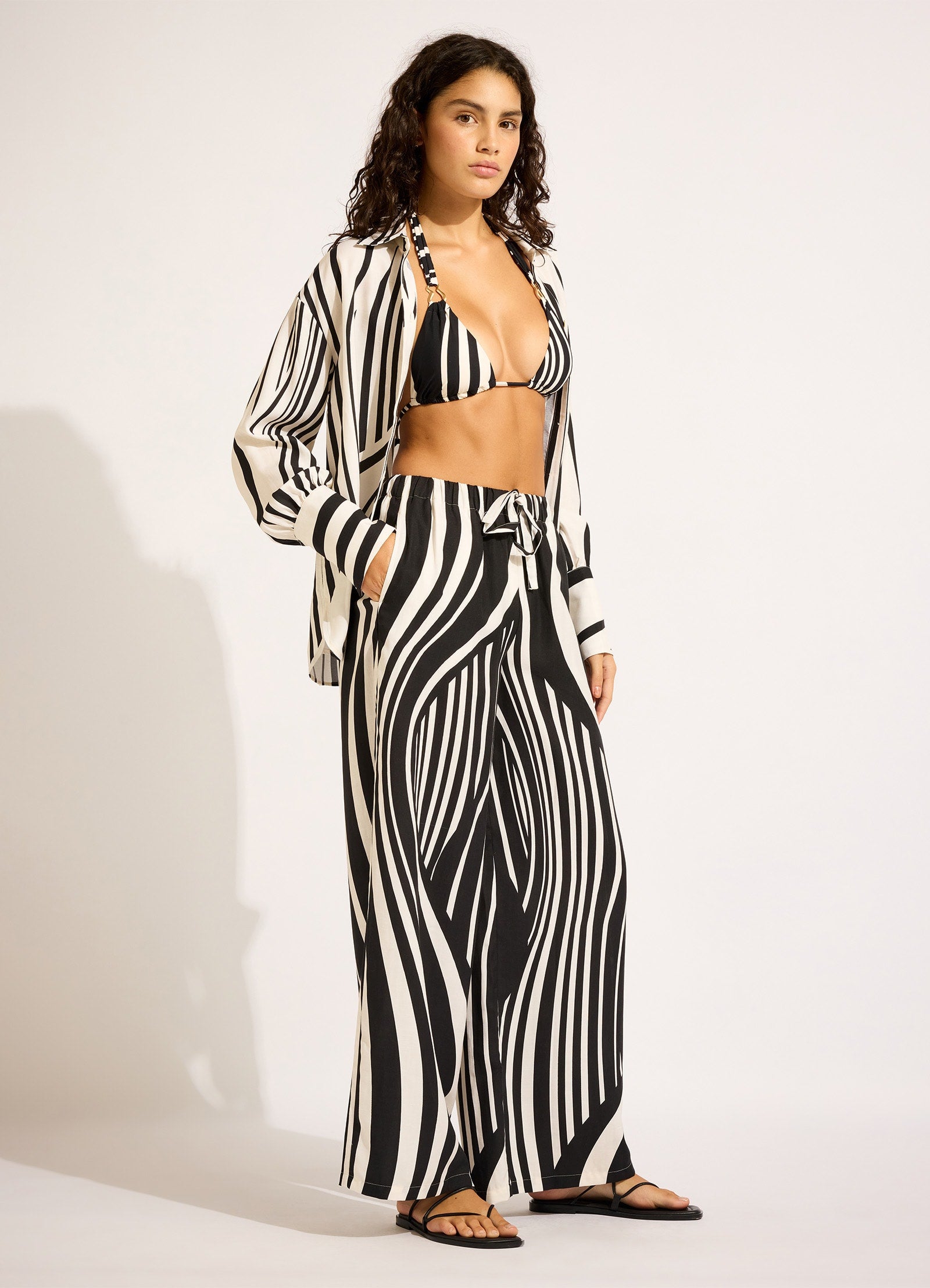 Coastline Drawcord Wide Leg Pant - Black view 3