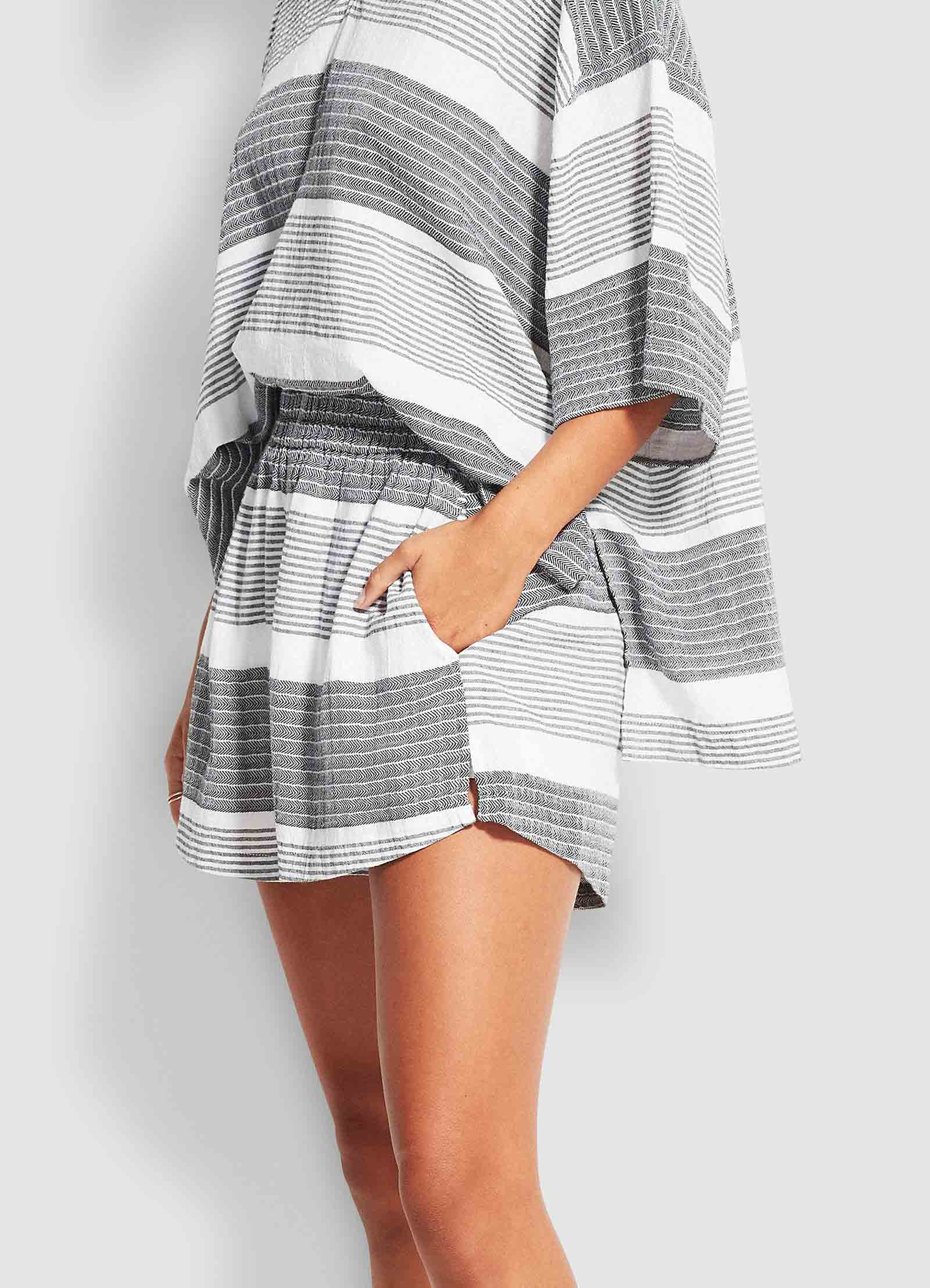 Jacquard Short - Black - Black view 2