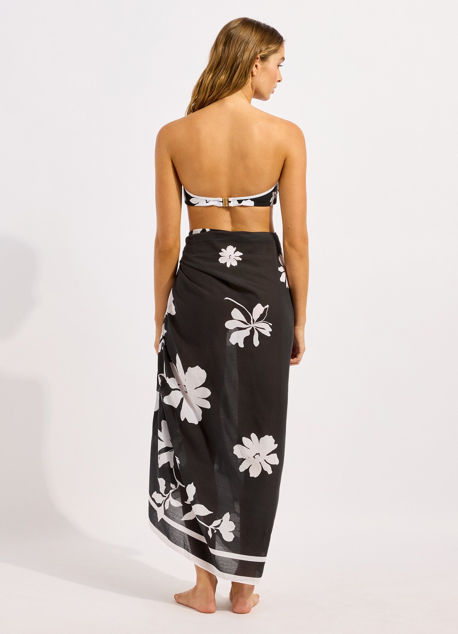 Mayflower Sarong - Black view 3