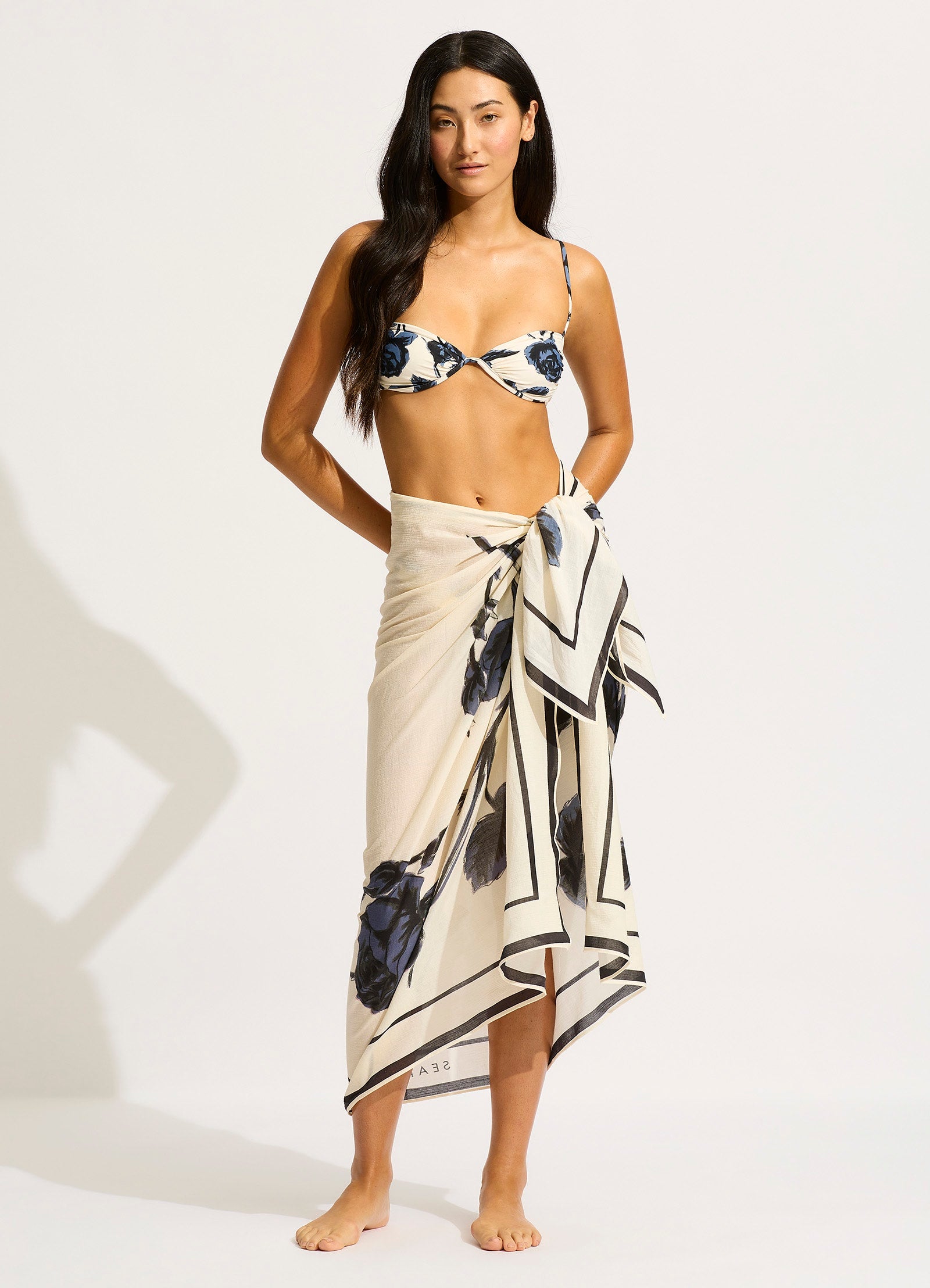 Rococo Sarong - Black - Black