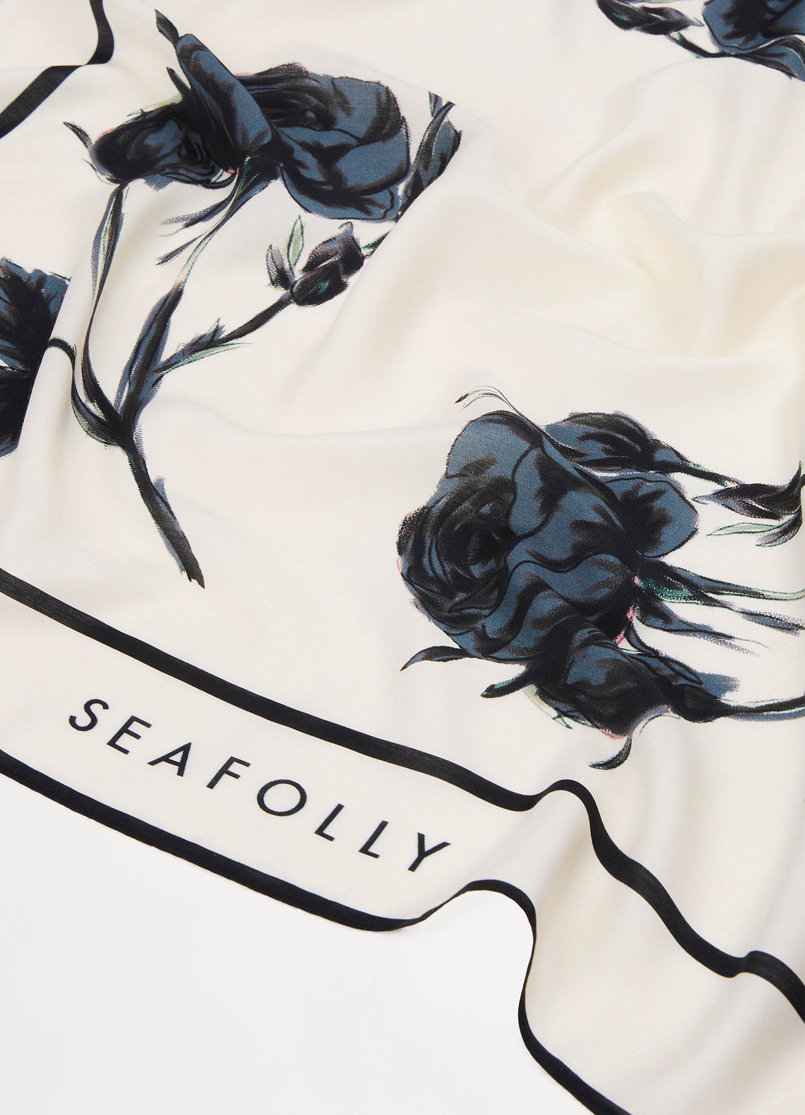 Rococo Scarf - Black - Black view 4