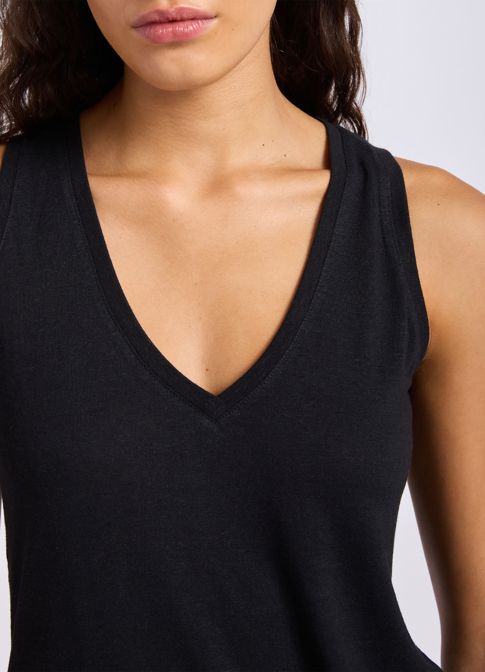 Slub Linen V Neck Tank Top - Black view 4