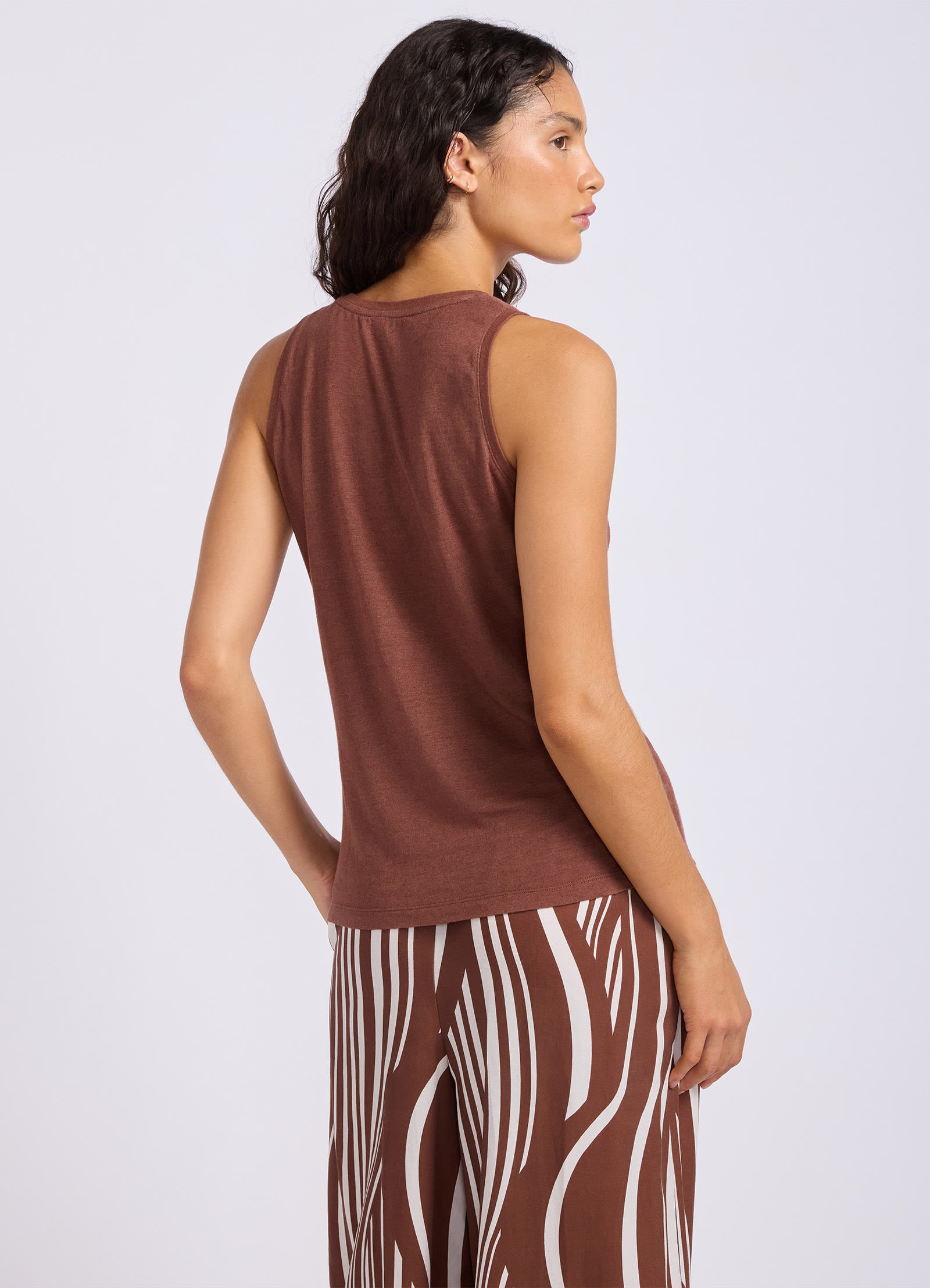 Slub Linen V Neck Tank Top - Cocoa view 4